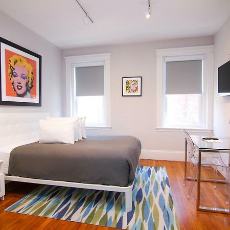 A Stylish Stay W/ A Queen Bed, Heated Floors.. #15 Brookline Eksteriør bilde