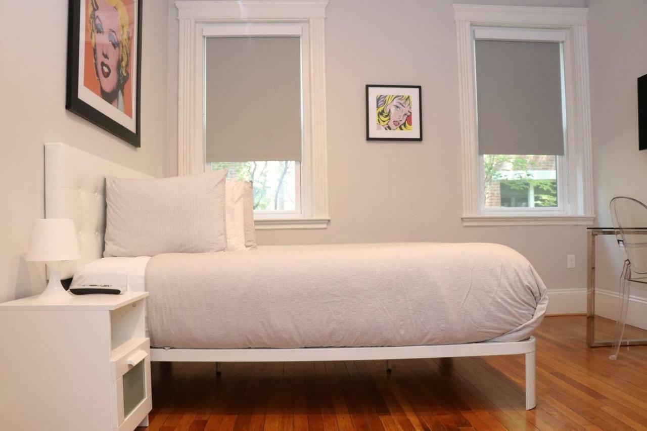 A Stylish Stay W/ A Queen Bed, Heated Floors.. #15 Brookline Eksteriør bilde